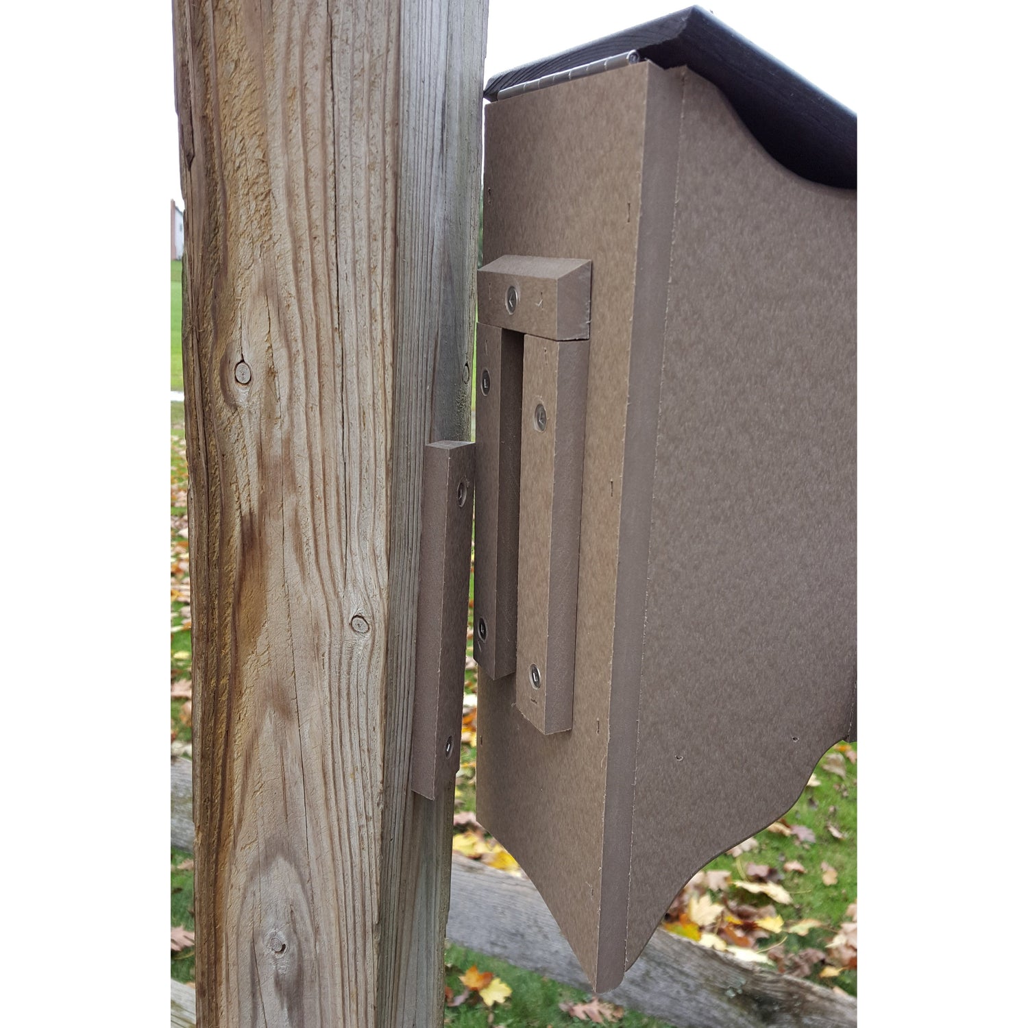 Maintenance Free Poly Bluebird House-Peaceful Classics